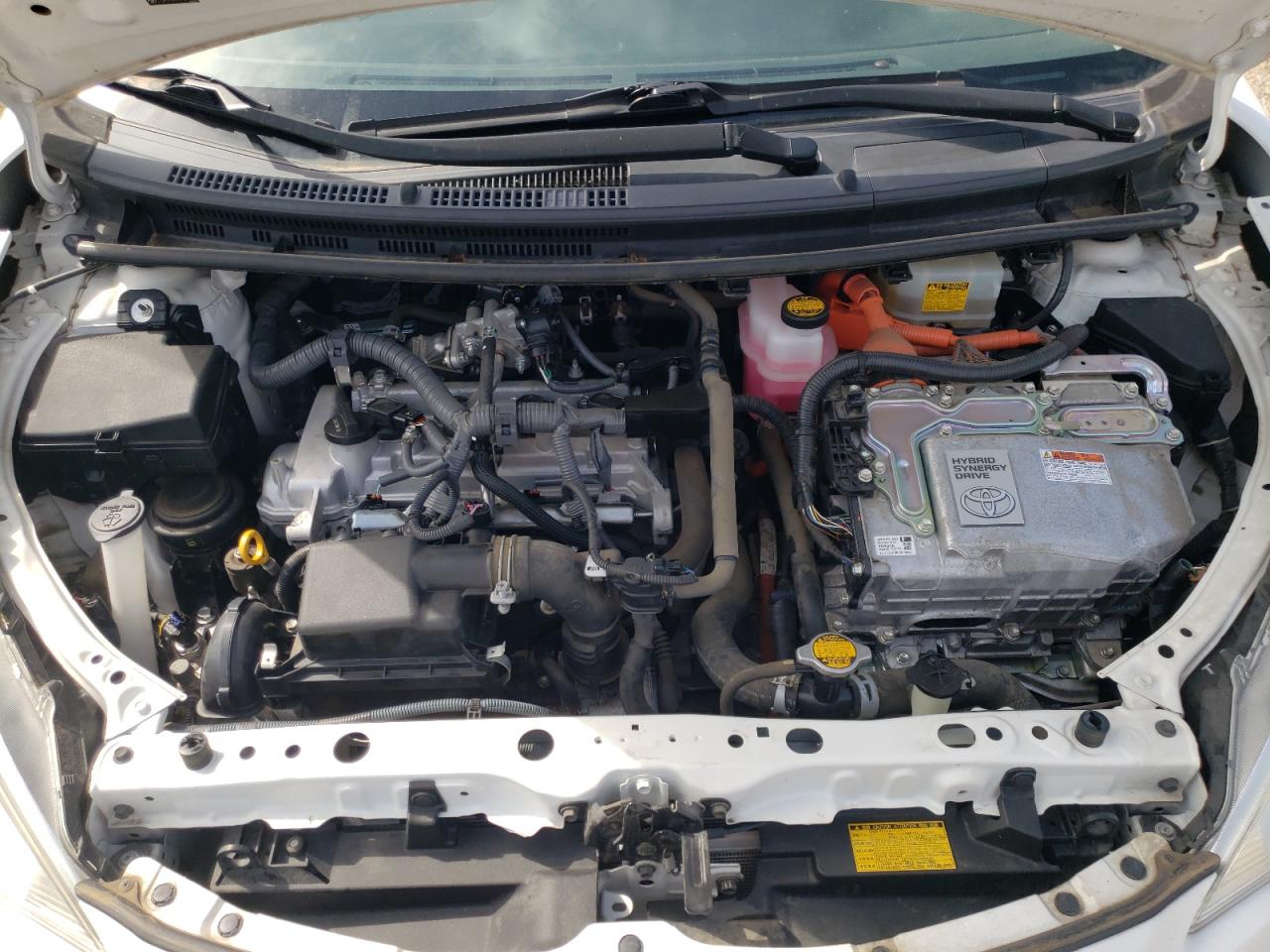 Photo 7 from auction – 2012 TOYOTA PRIUS C with VIN JTDKDTB3XC1017456