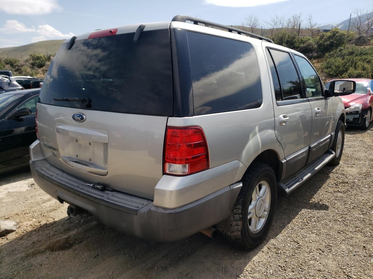 Photo 4 from auction – 2003 FORD EXPEDITION with VIN 1FMRU15L43LA51262
