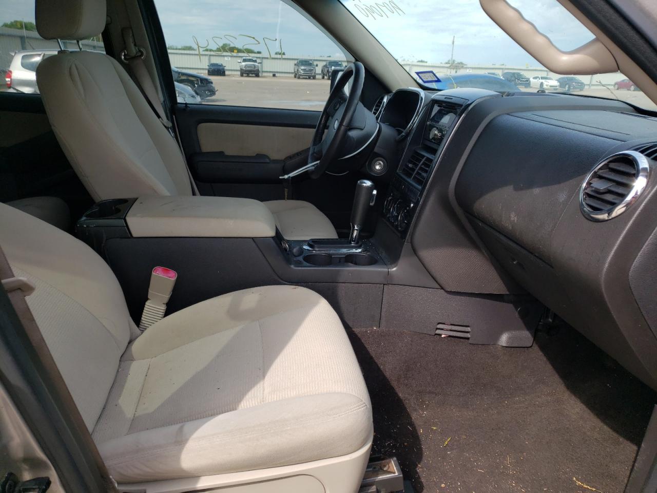 Photo 5 from auction – 2008 FORD EXPLORER X with VIN 1FMEU63EX8UA07090