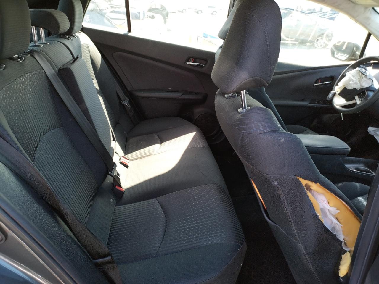 Photo 6 from auction – 2018 TOYOTA PRIUS with VIN JTDKBRFU5J3058798