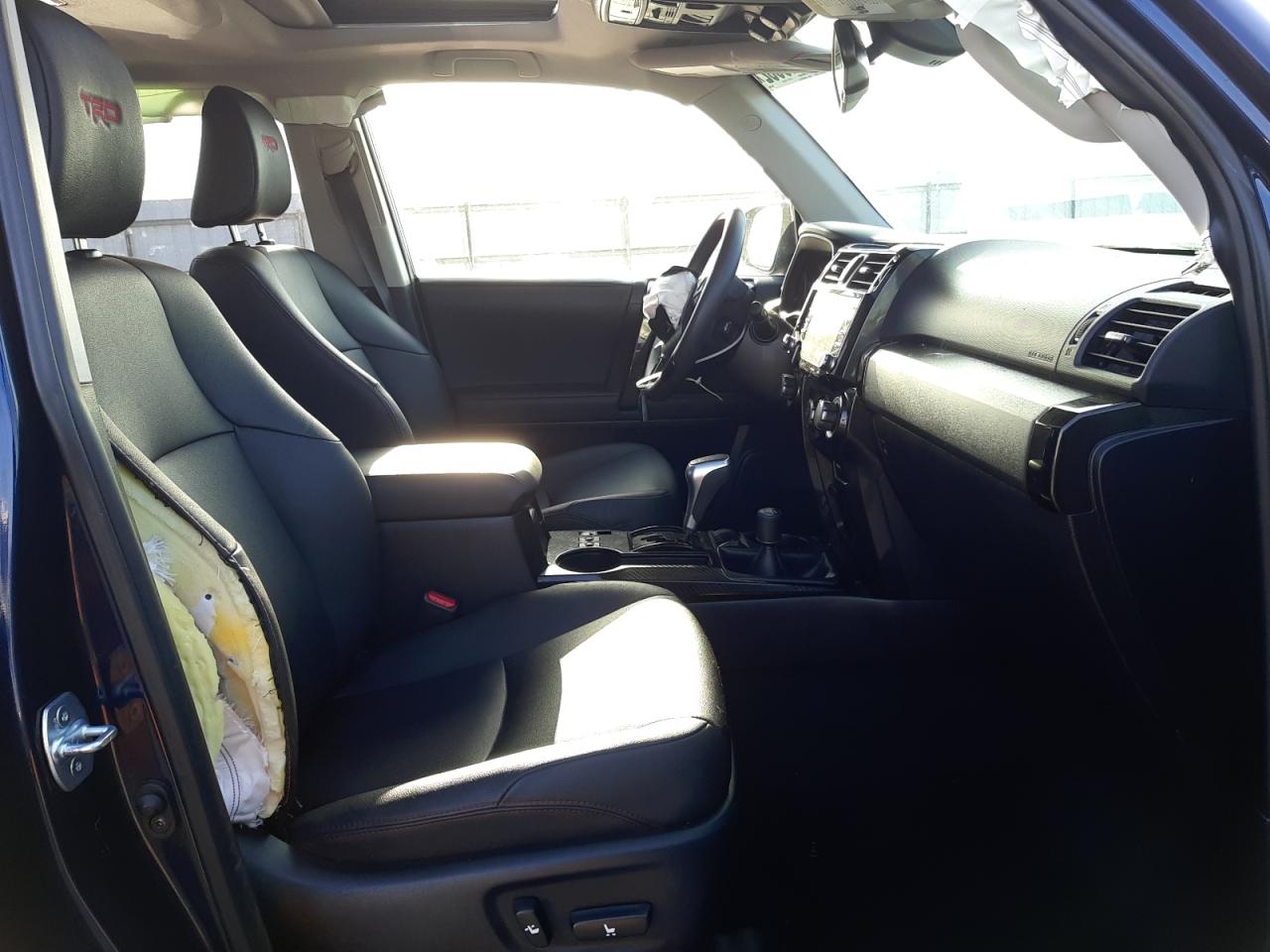 Photo 5 from auction – 2020 TOYOTA 4RUNNER SR with VIN JTEBU5JR0L5789695