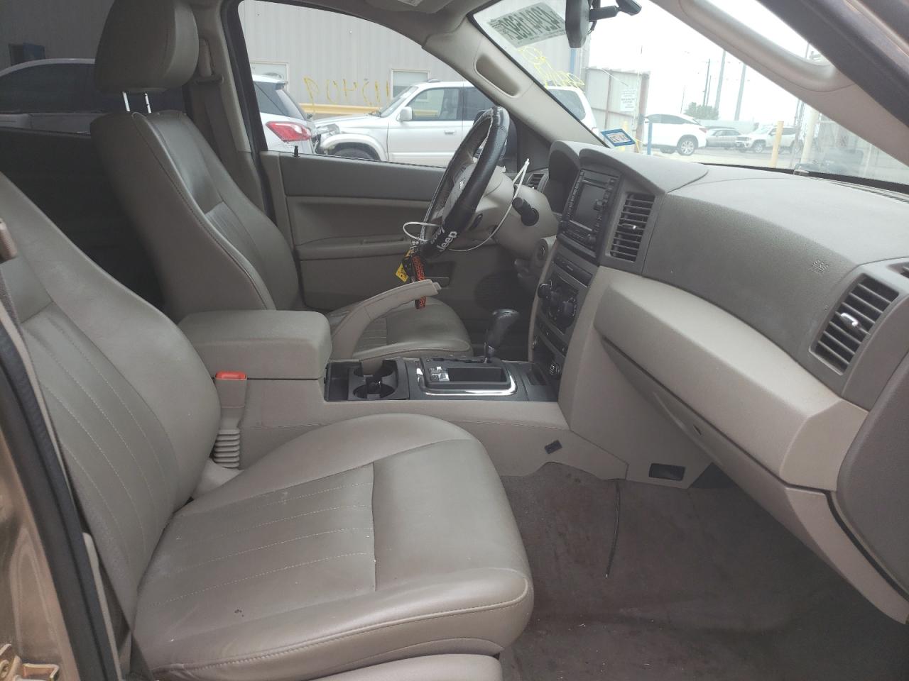 Photo 5 from auction – 2005 JEEP GRAND CHER with VIN 1J4HR48NX5C555019