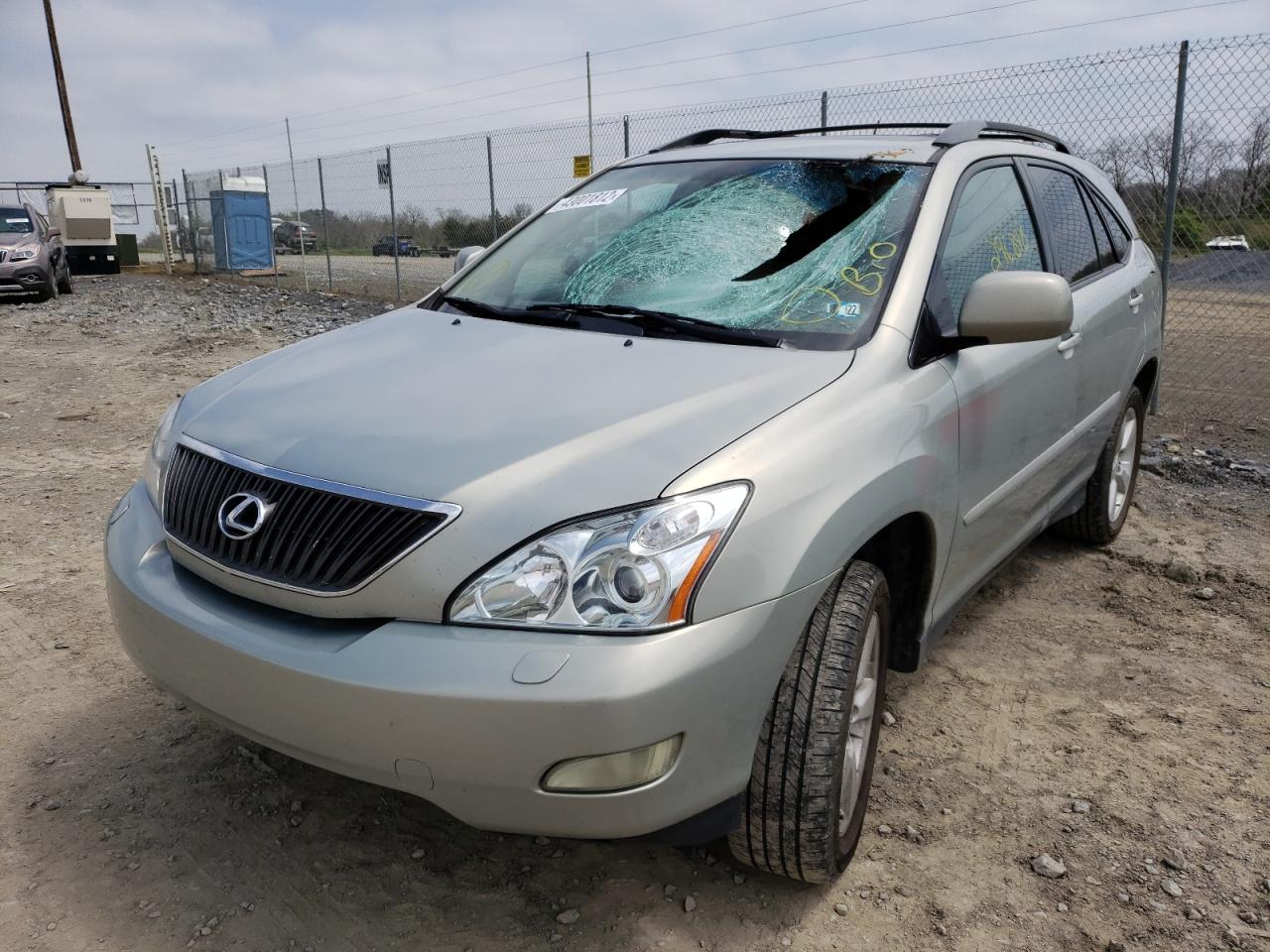 Photo 2 from auction – 2005 LEXUS RX 330 with VIN 2T2HA31U85C056425