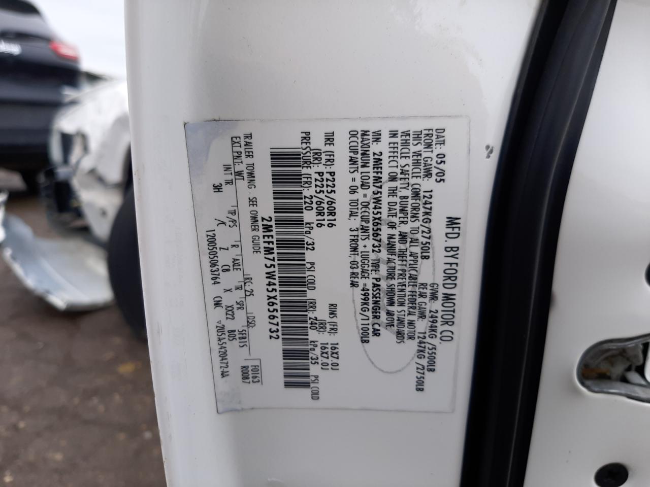Photo 10 from auction – 2005 MERCURY GRAND MARQ with VIN 2MEFM75W45X656732