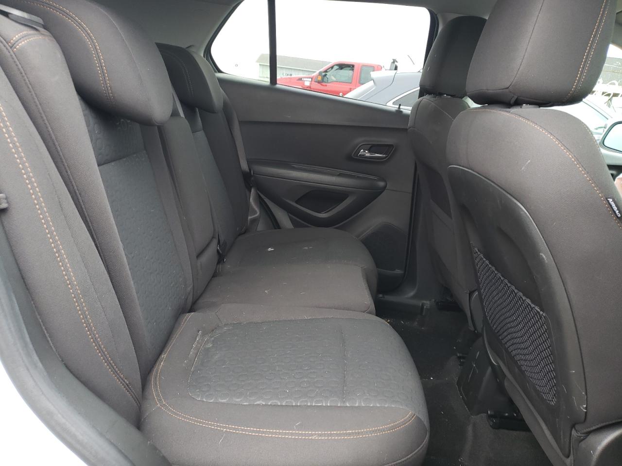 Photo 6 from auction – 2020 CHEVROLET TRAX LS with VIN KL7CJKSB4LB084611