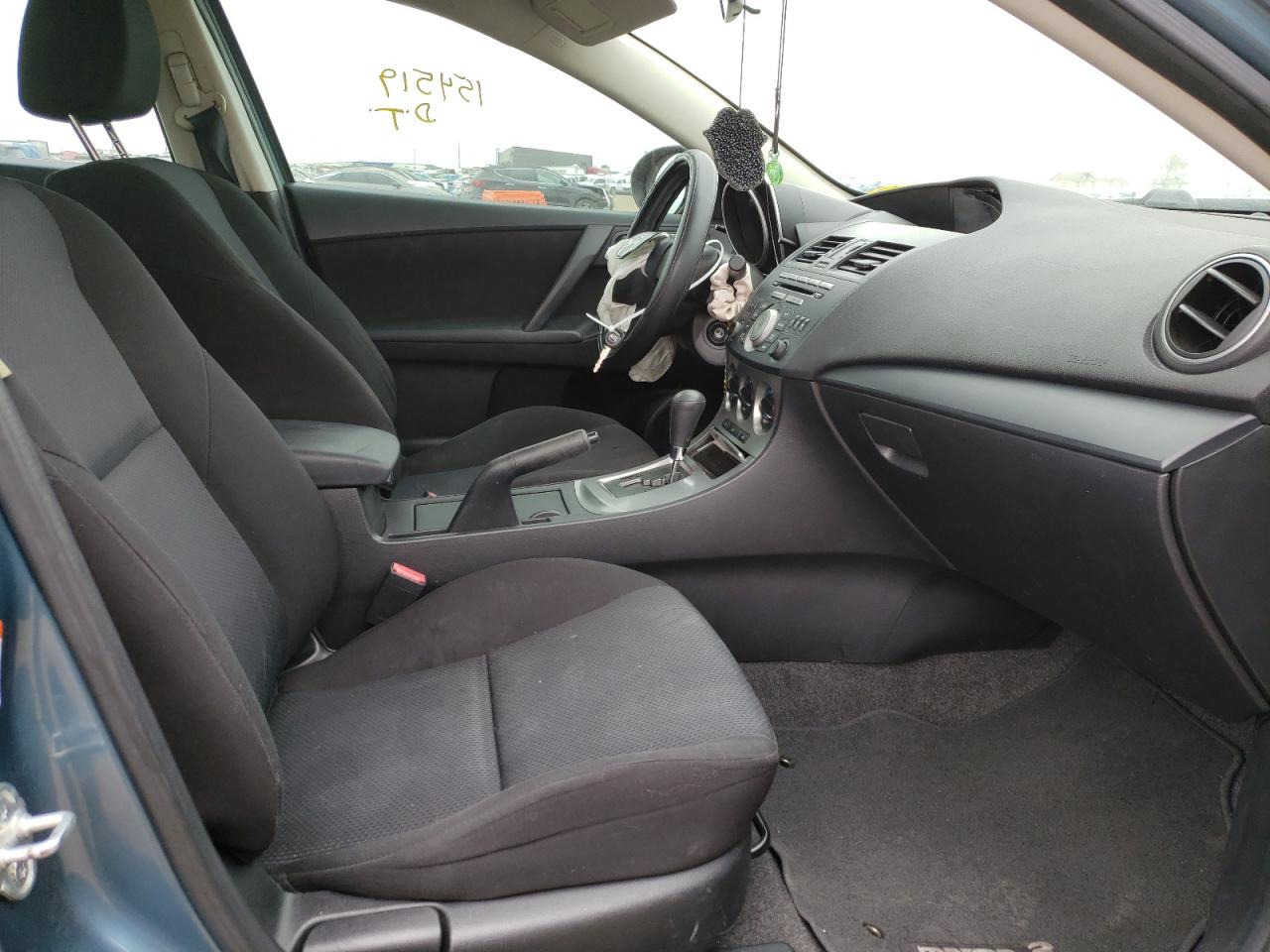 Photo 5 from auction – 2011 MAZDA 3 I with VIN JM1BL1UFXB1470053