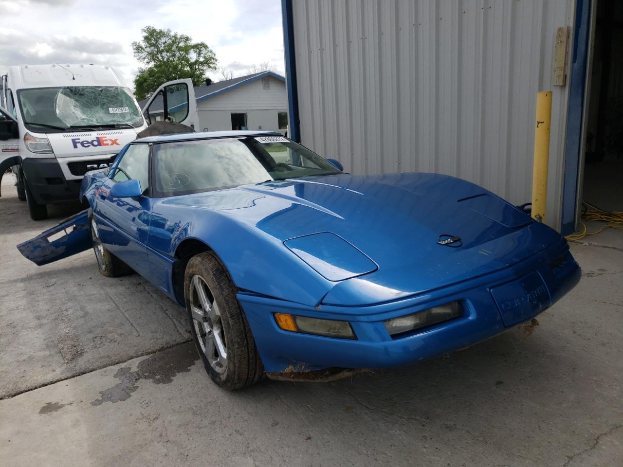 CHEVROLET CORVETTE 1995 with VIN 1G1YY22P2S5104585 - Photo from auction
