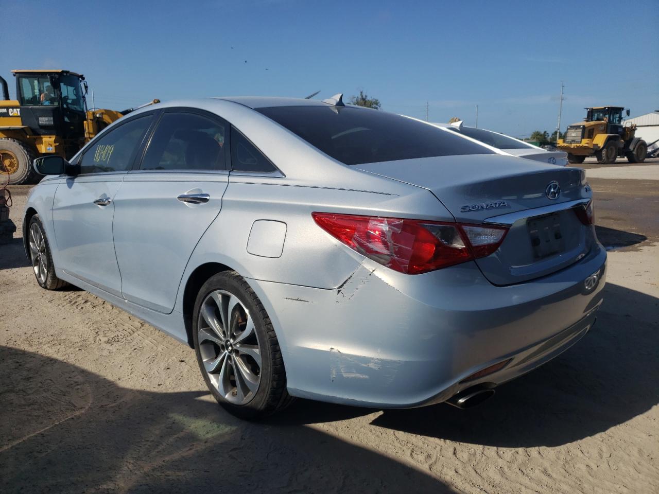 Photo 3 from auction – 2013 HYUNDAI SONATA SE with VIN 5NPEC4ABXDH773605