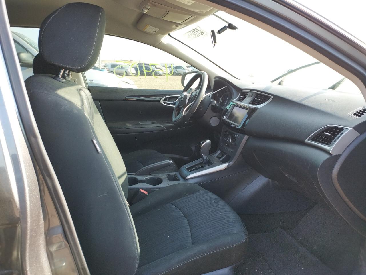 Photo 5 from auction – 2019 NISSAN SENTRA S with VIN 3N1AB7AP1KY374759