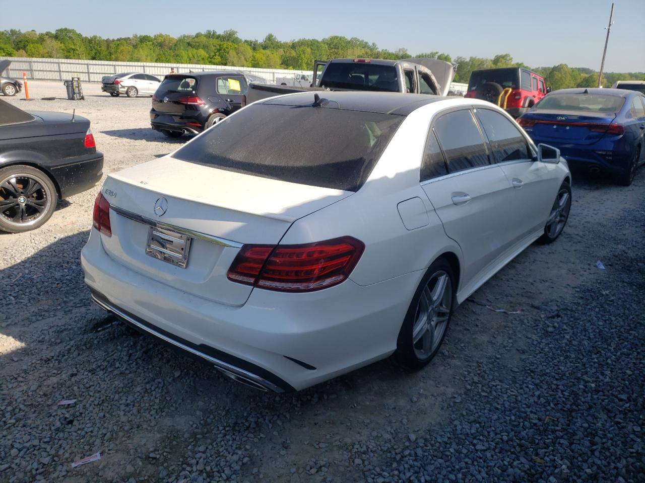 Photo 4 from auction – 2014 MERCEDES-BENZ E 350 with VIN WDDHF5KB2EA904372