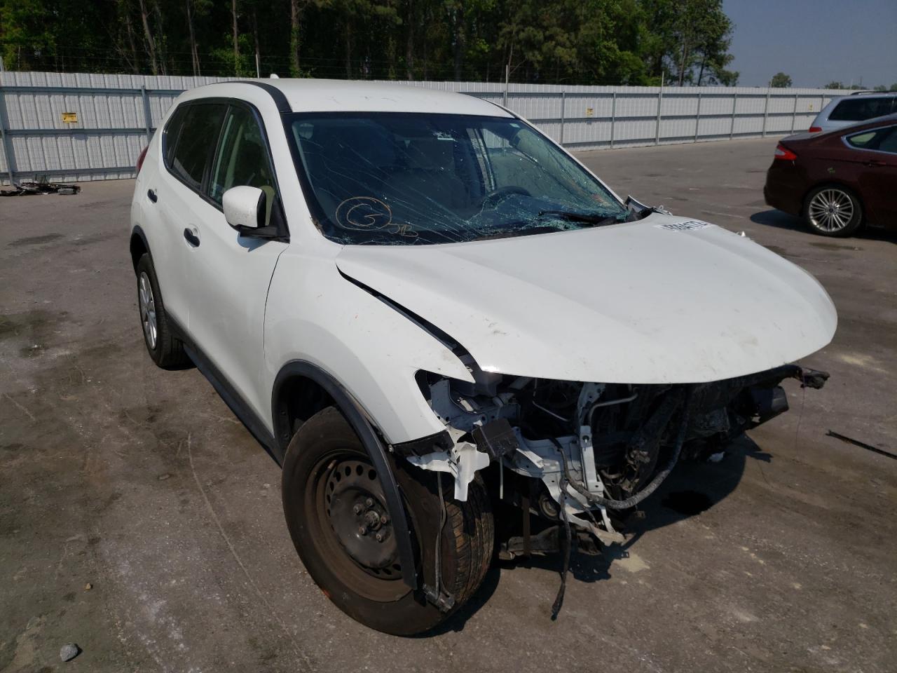 NISSAN ROGUE S 2017 with VIN KNMAT2MT4HP564832 - Photo from auction