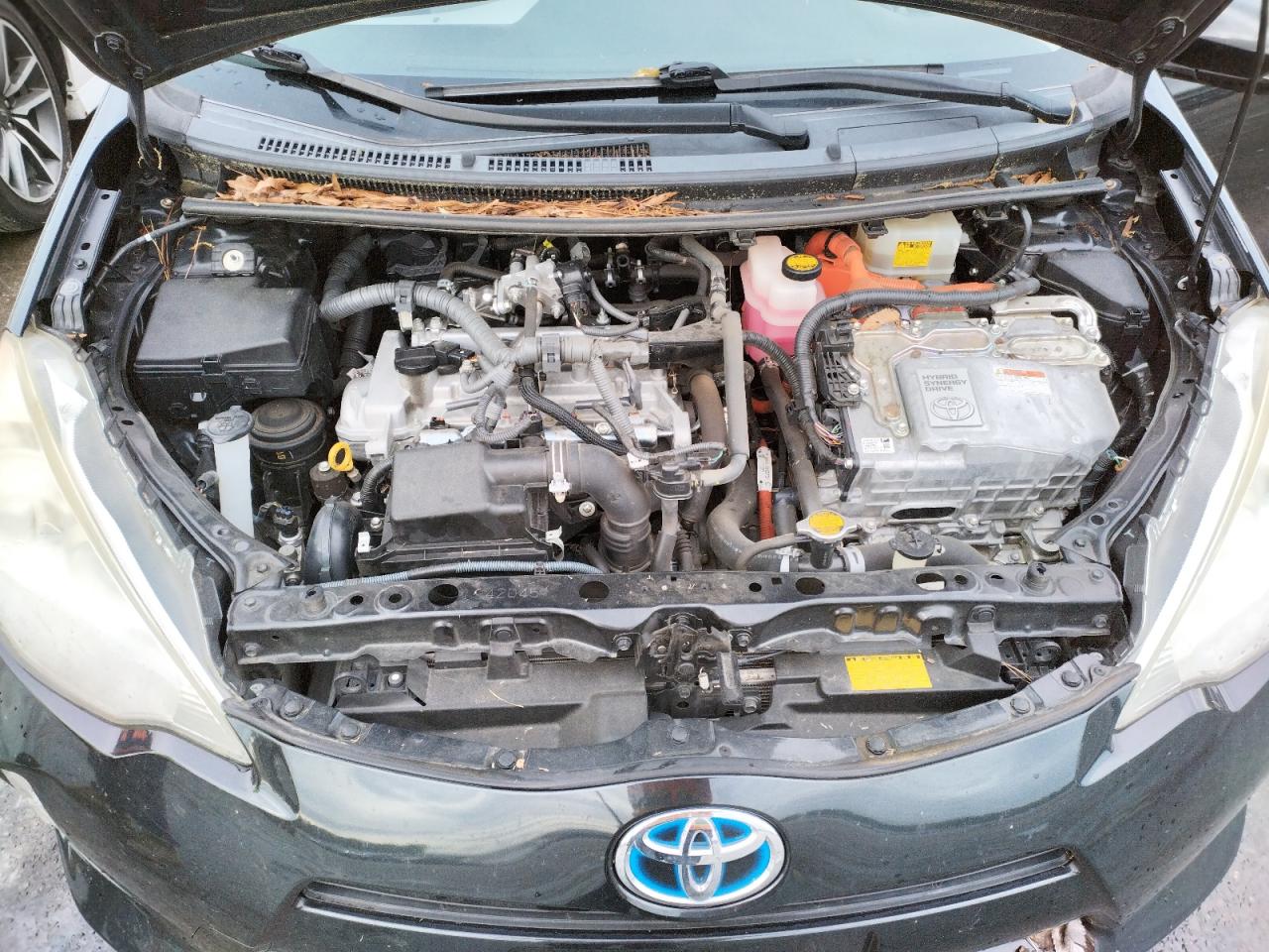 Photo 7 from auction – 2012 TOYOTA PRIUS C with VIN JTDKDTB31C1014283