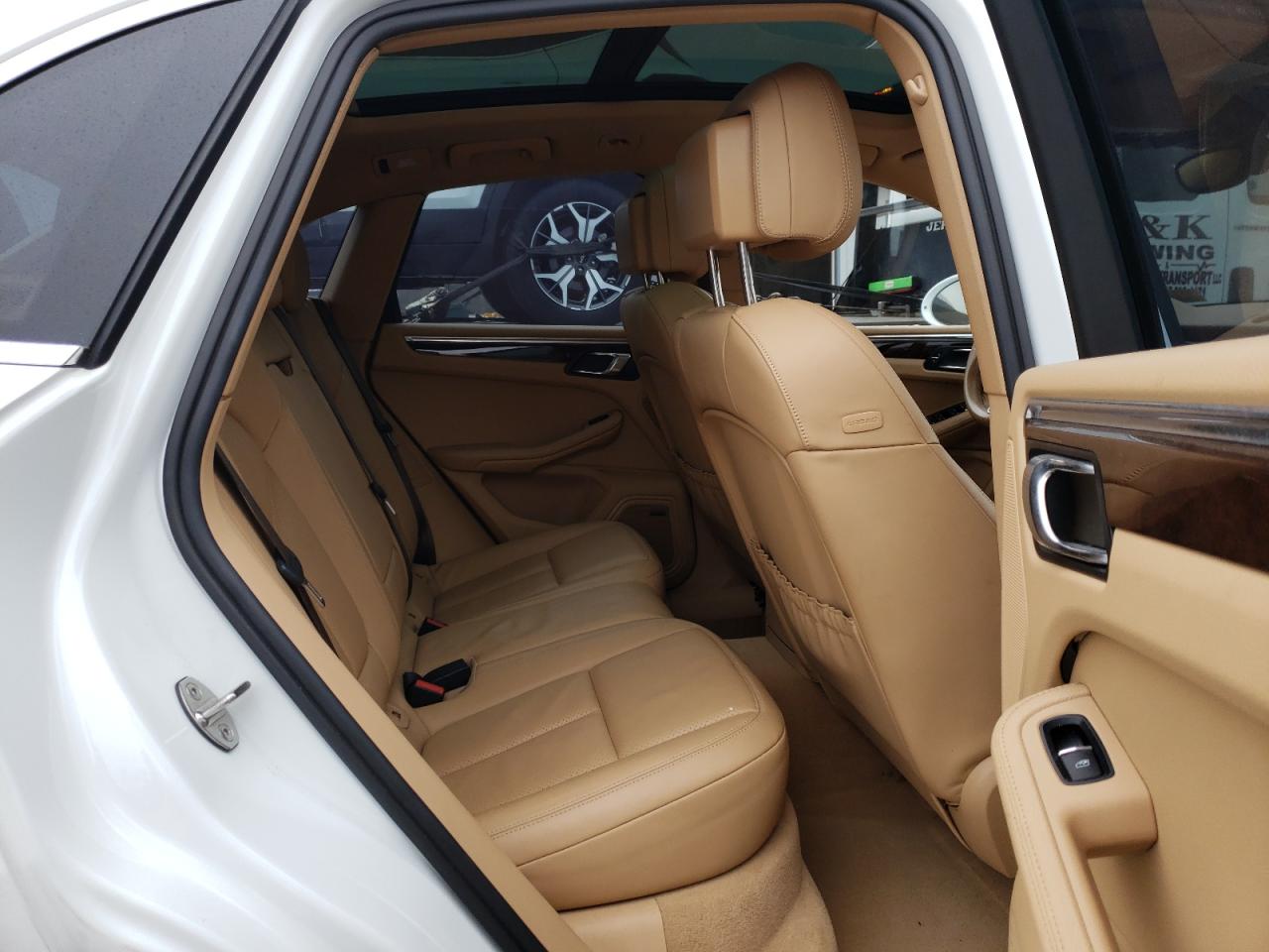 Photo 6 from auction – 2015 PORSCHE MACAN S with VIN WP1AB2A58FLB54563