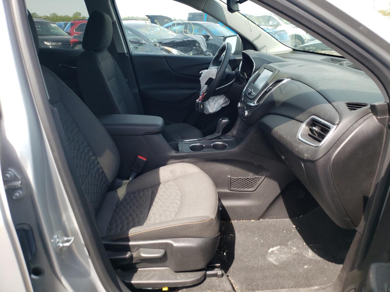 Photo 5 from auction – 2018 CHEVROLET EQUINOX LT with VIN 3GNAXJEV7JL100411