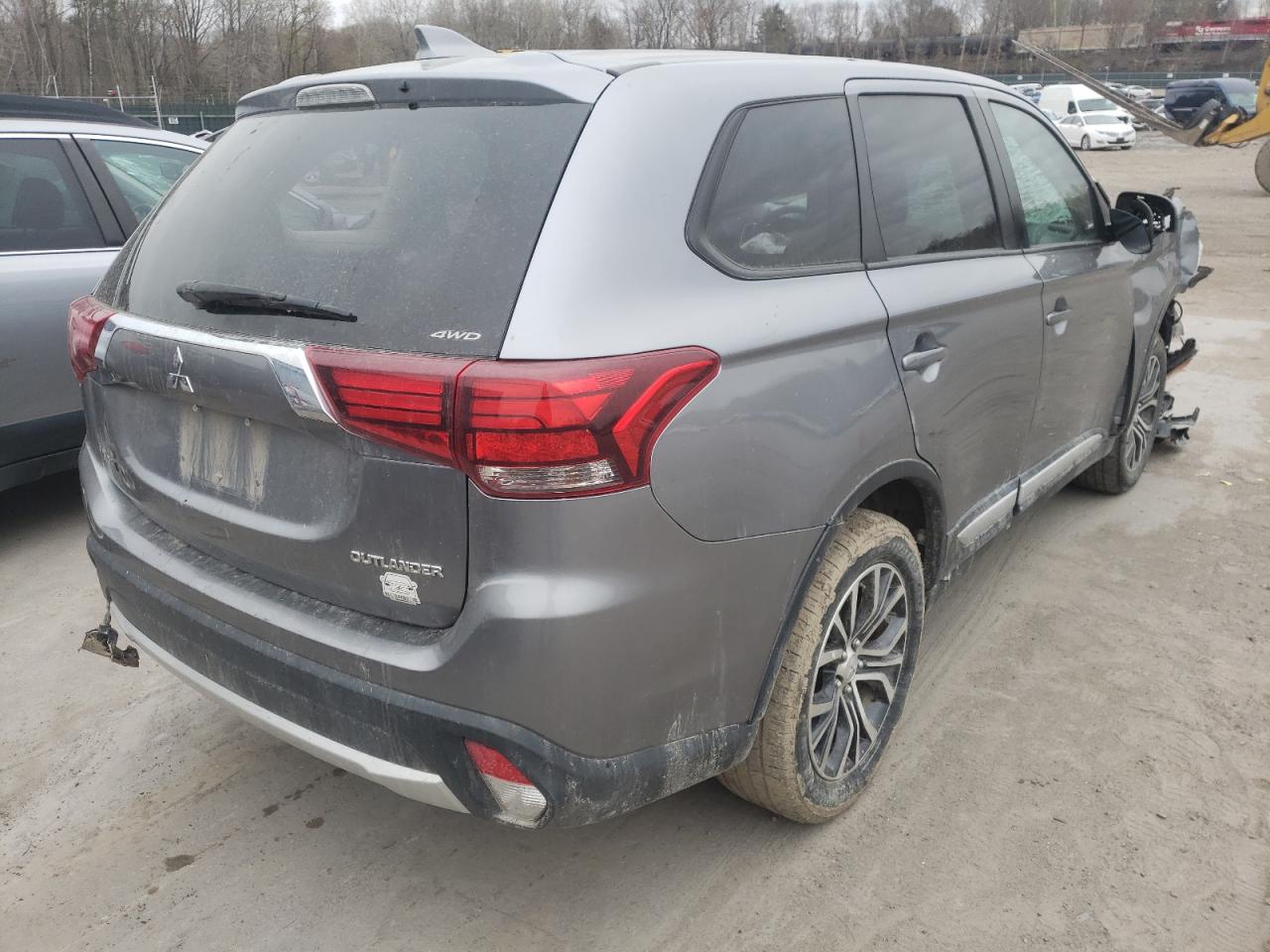 Photo 4 from auction – 2018 MITSUBISHI OUTLANDER with VIN JA4AZ3A34JZ052212