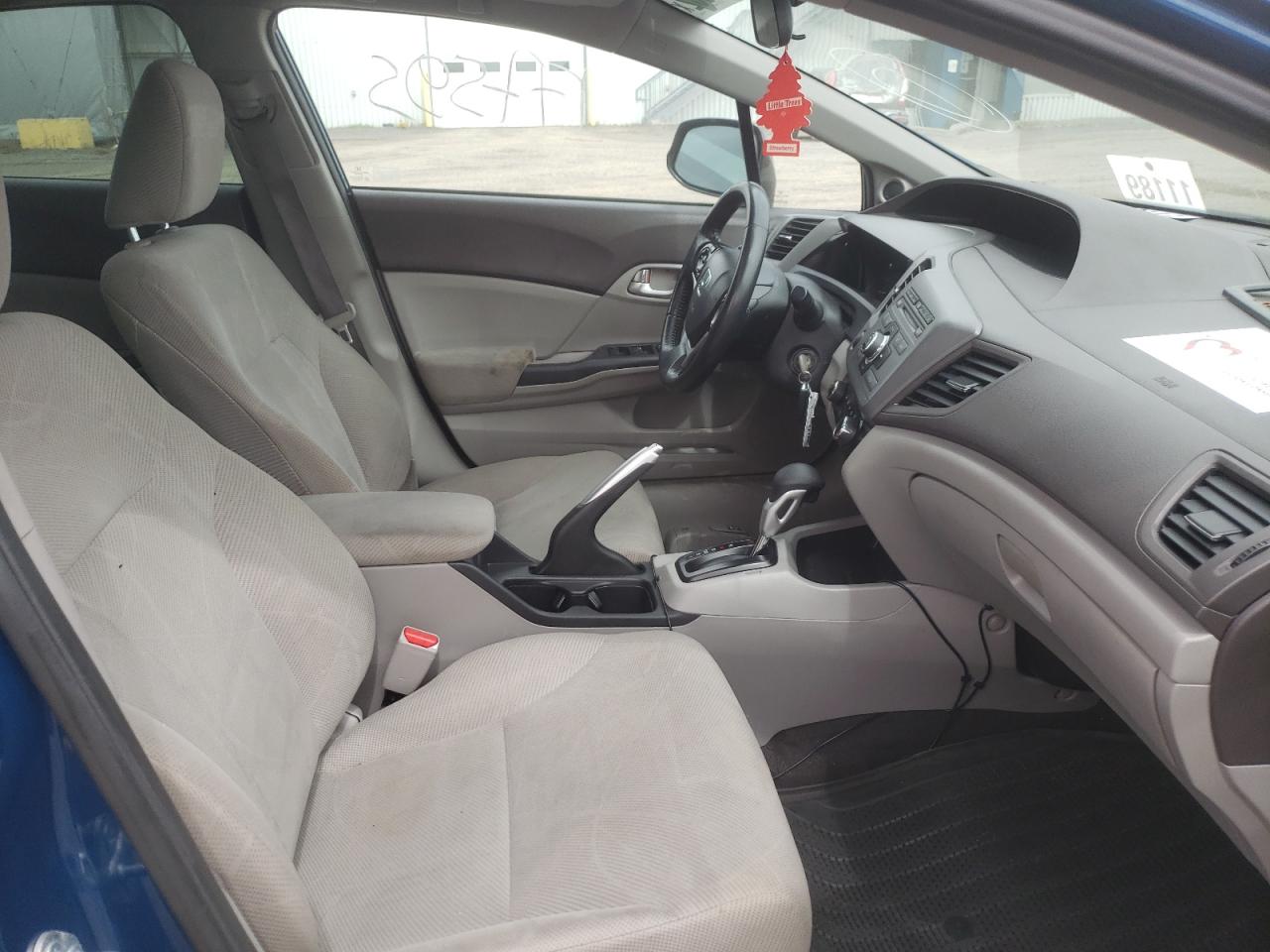 Photo 5 from auction – 2012 HONDA CIVIC LX with VIN 2HGFB2F5XCH016226