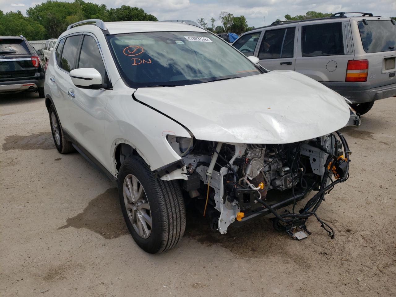 Photo 1 from auction – 2020 NISSAN ROGUE S with VIN KNMAT2MTXLP542214