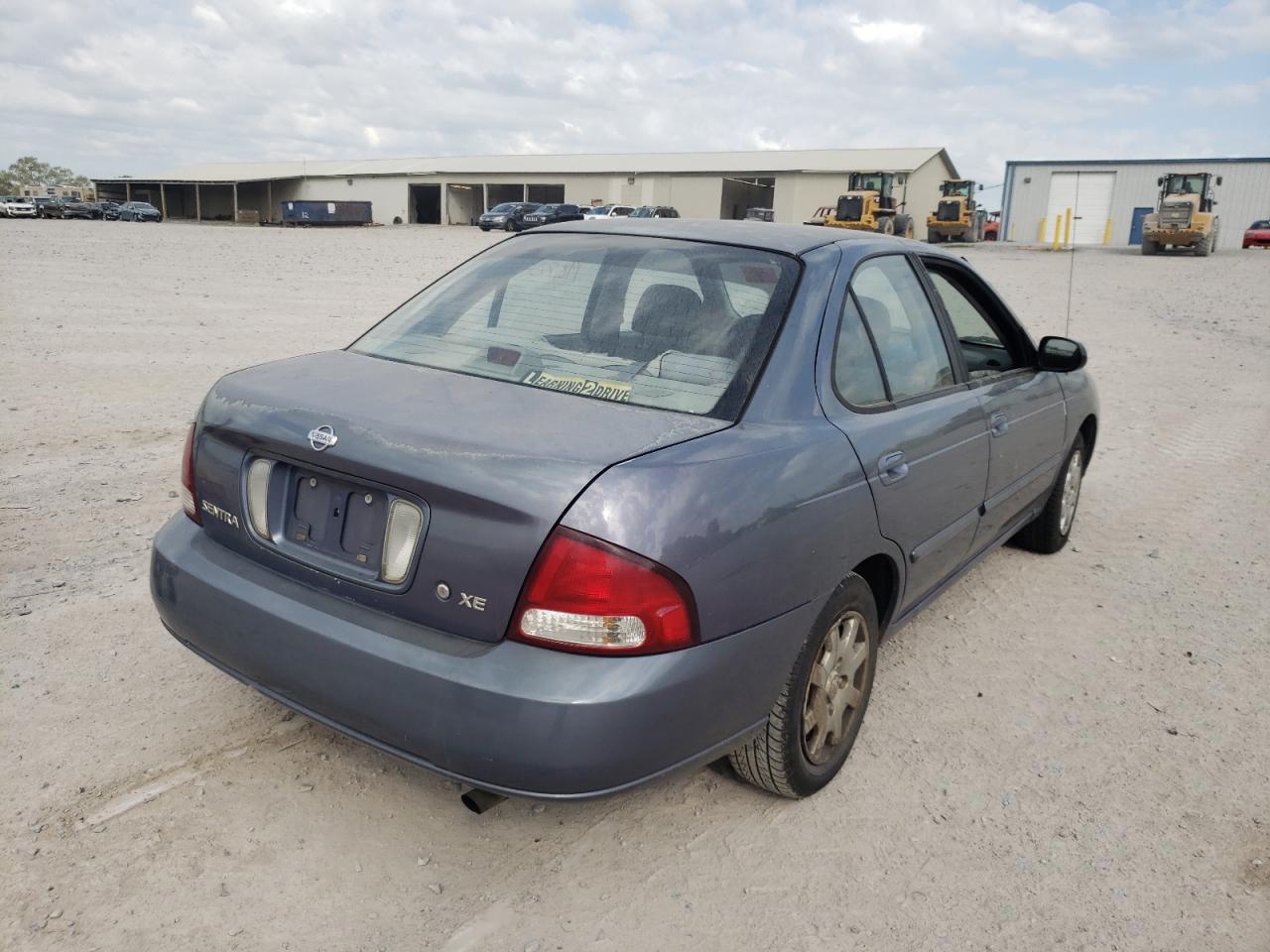 Photo 4 from auction – 2000 NISSAN SENTRA BAS with VIN 3N1CB51D5YL354426