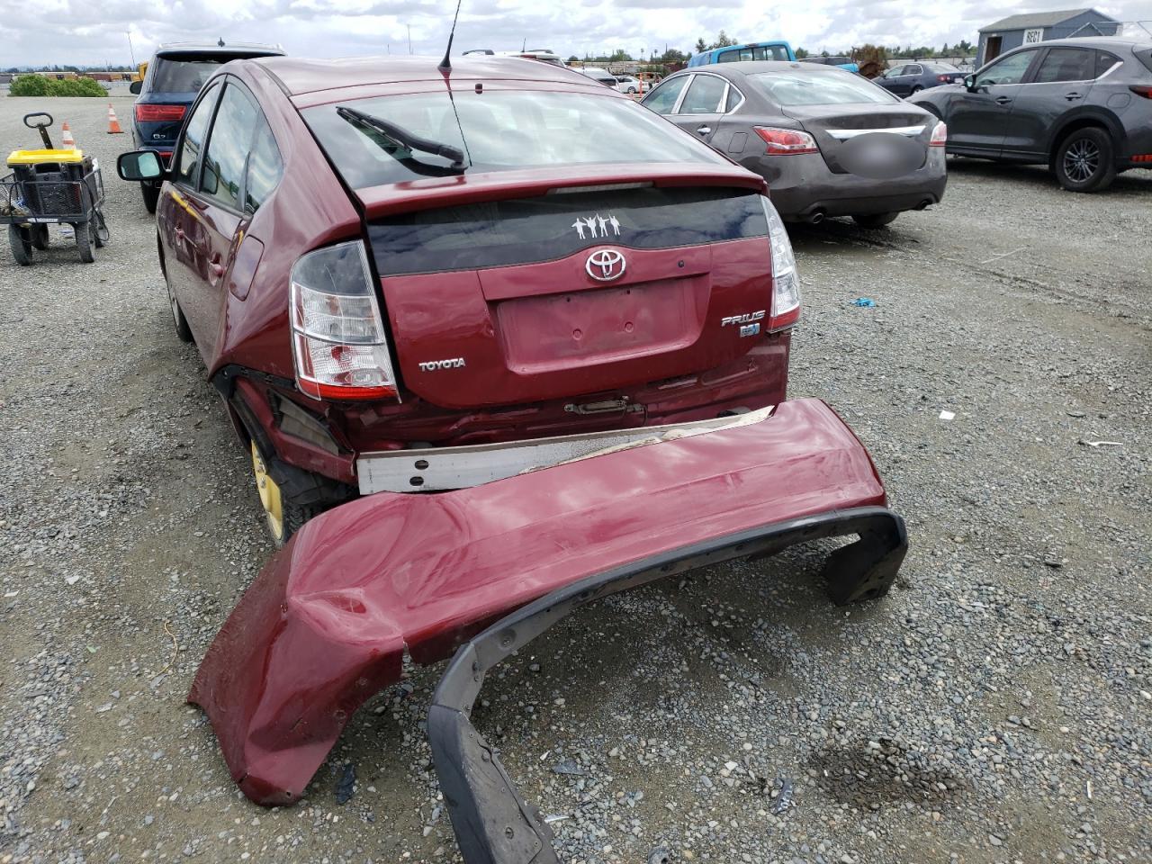 Photo 9 from auction – 2004 TOYOTA PRIUS with VIN JTDKB20U040095327