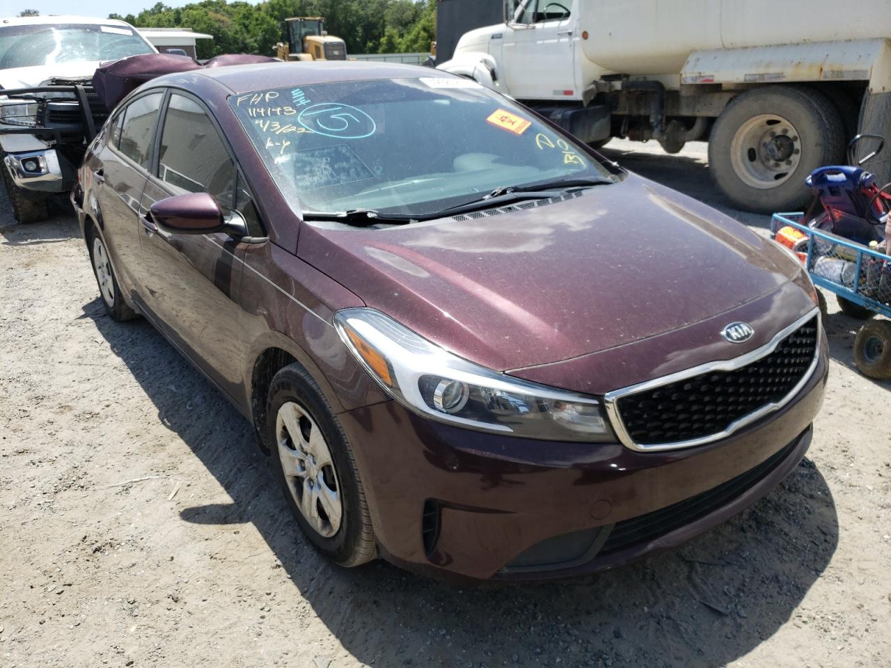 KIA FORTE LX 2017 with VIN 3KPFK4A71HE010689 - Photo from auction