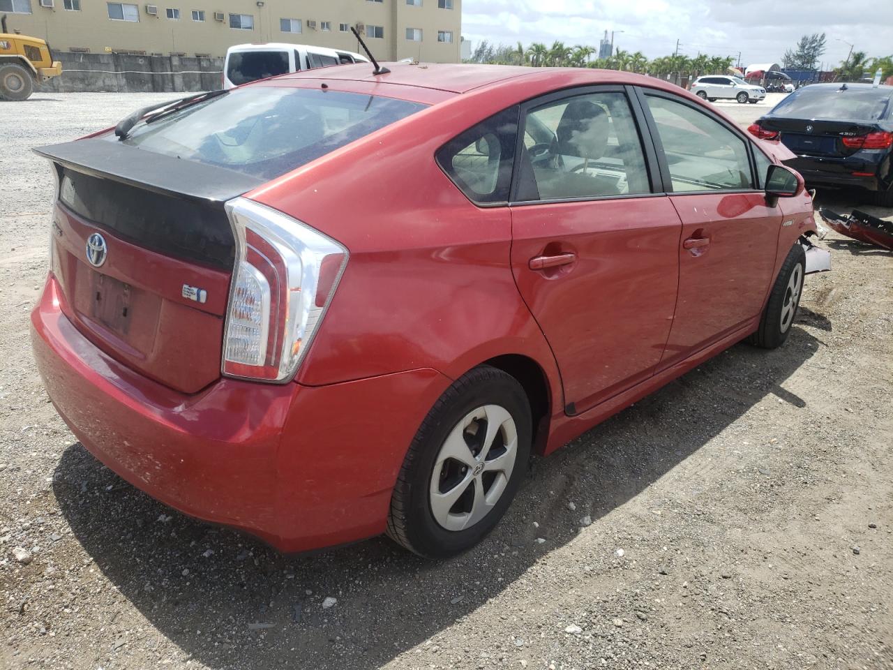 Photo 4 from auction – 2014 TOYOTA PRIUS with VIN JTDKN3DU5E1747961