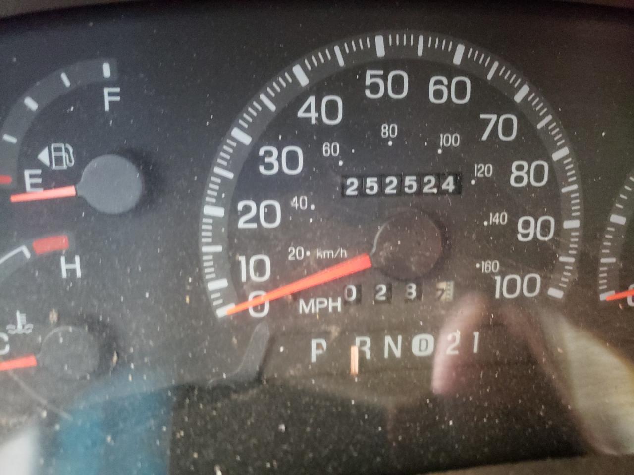 Photo 8 from auction – 1998 FORD F150 with VIN 1FTRX17L0WNC14927