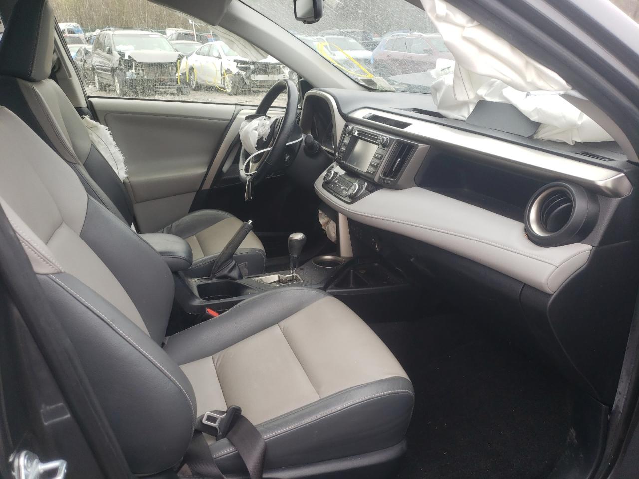Photo 5 from auction – 2013 TOYOTA RAV4 LIMIT with VIN JTMDFREV9D5028090