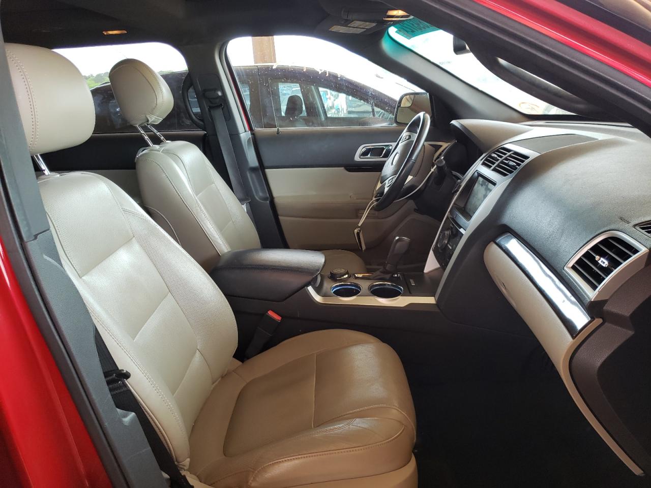 Photo 5 from auction – 2012 FORD EXPLORER L with VIN 1FMHK8F80CGA17218