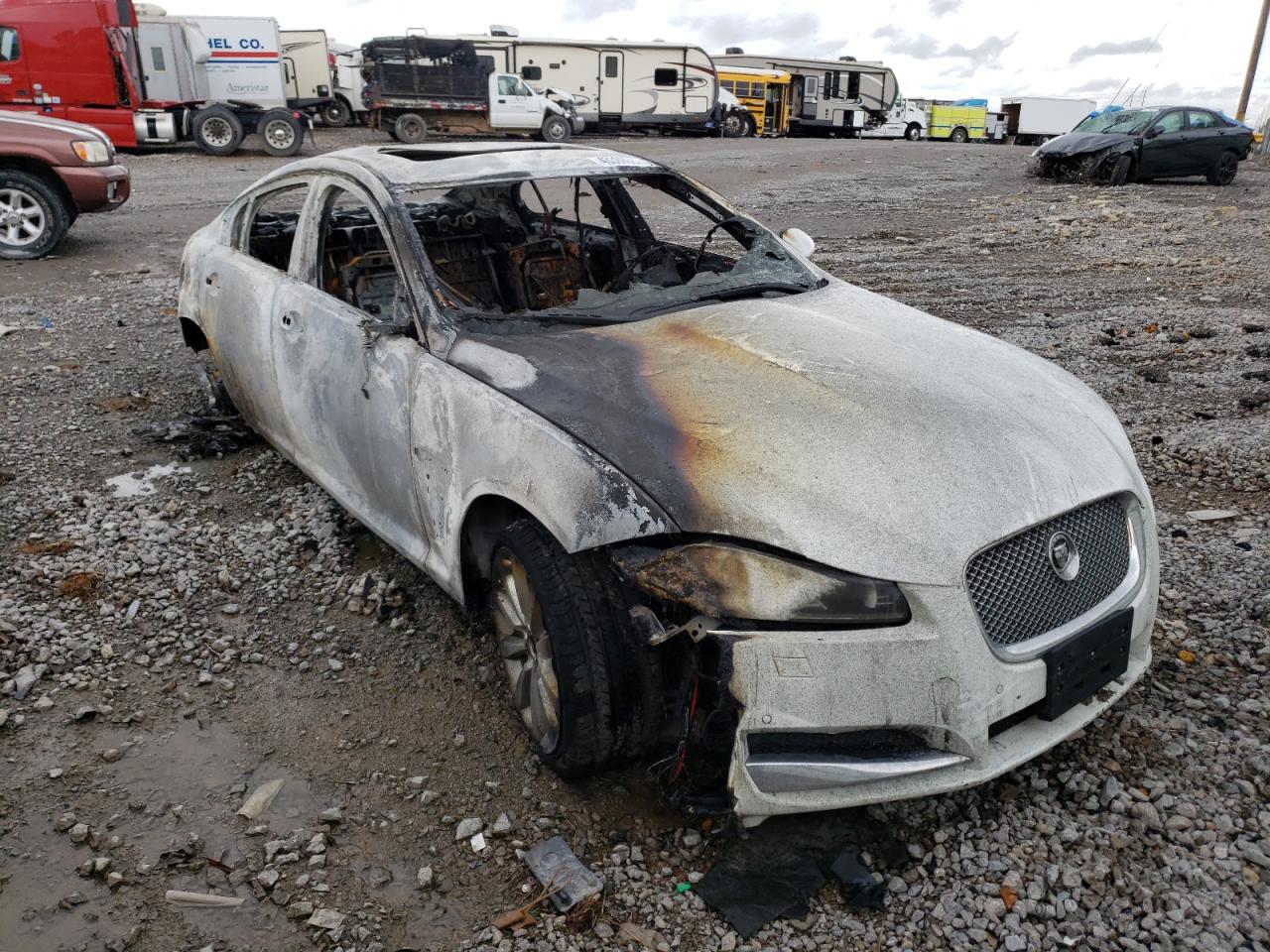 JAGUAR XF 2013 with VIN SAJWJ0EF0D8S82783 - Photo from auction
