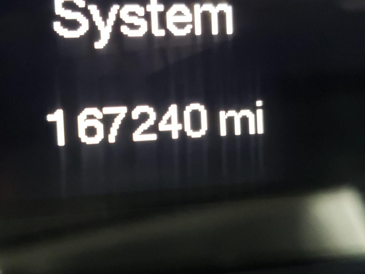 Photo 8 from auction – 2015 CHRYSLER 200 LIMITE with VIN 1C3CCCABXFN710223