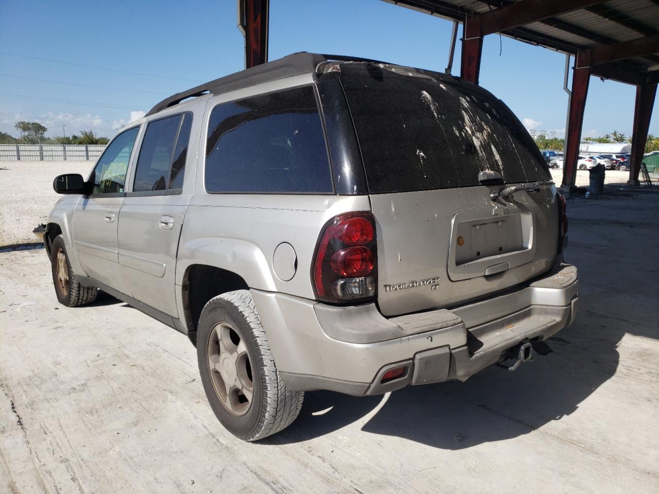 Photo 3 from auction – 2005 CHEVROLET TRAILBLAZE with VIN 1GNES16S856180208