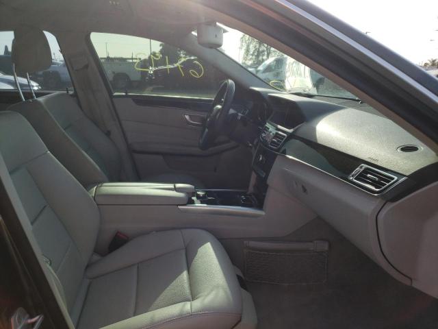 Photo 5 from auction – 2014 MERCEDES-BENZ E 250 BLUE with VIN WDDHF0EB7EA938905