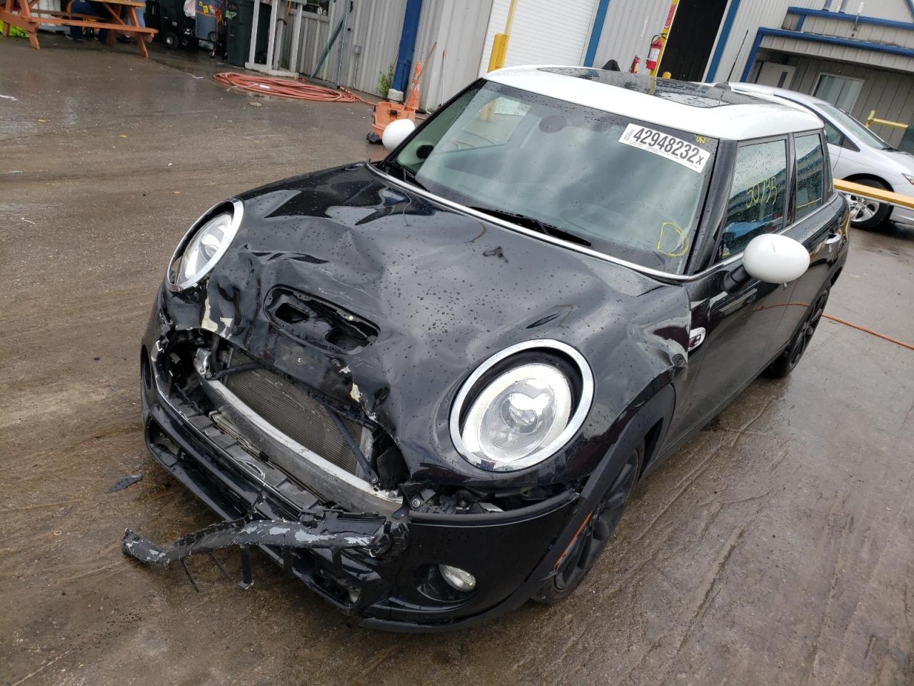 Photo 2 from auction – 2017 MINI COOPER S with VIN WMWXU3C3XH2F49554