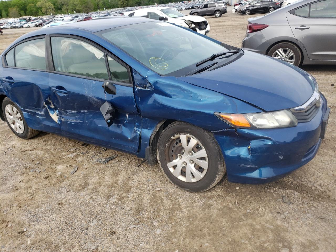 Photo 9 from auction – 2012 HONDA CIVIC LX with VIN 2HGFB2F59CH543447