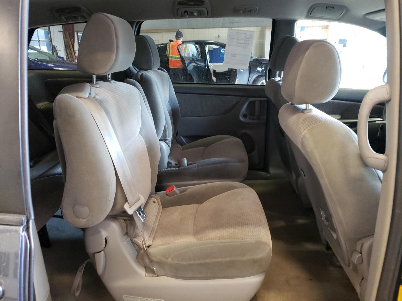 Photo 6 from auction – 2008 TOYOTA SIENNA/LE with VIN 5TDZK23C68S184744