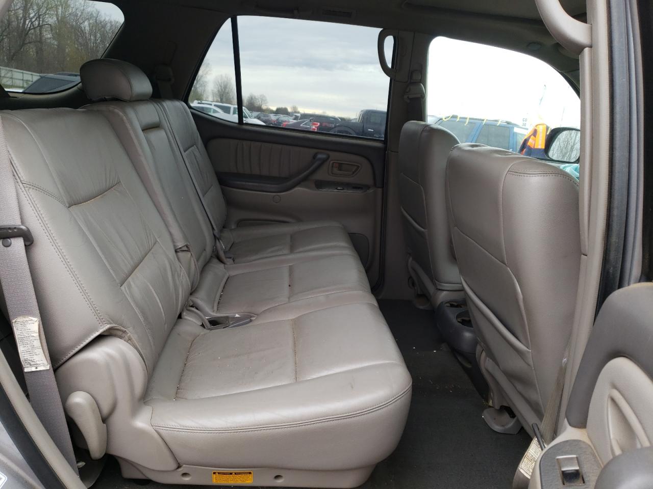 Photo 6 from auction – 2003 TOYOTA SEQUOIA LI with VIN 5TDBT48A13S173290
