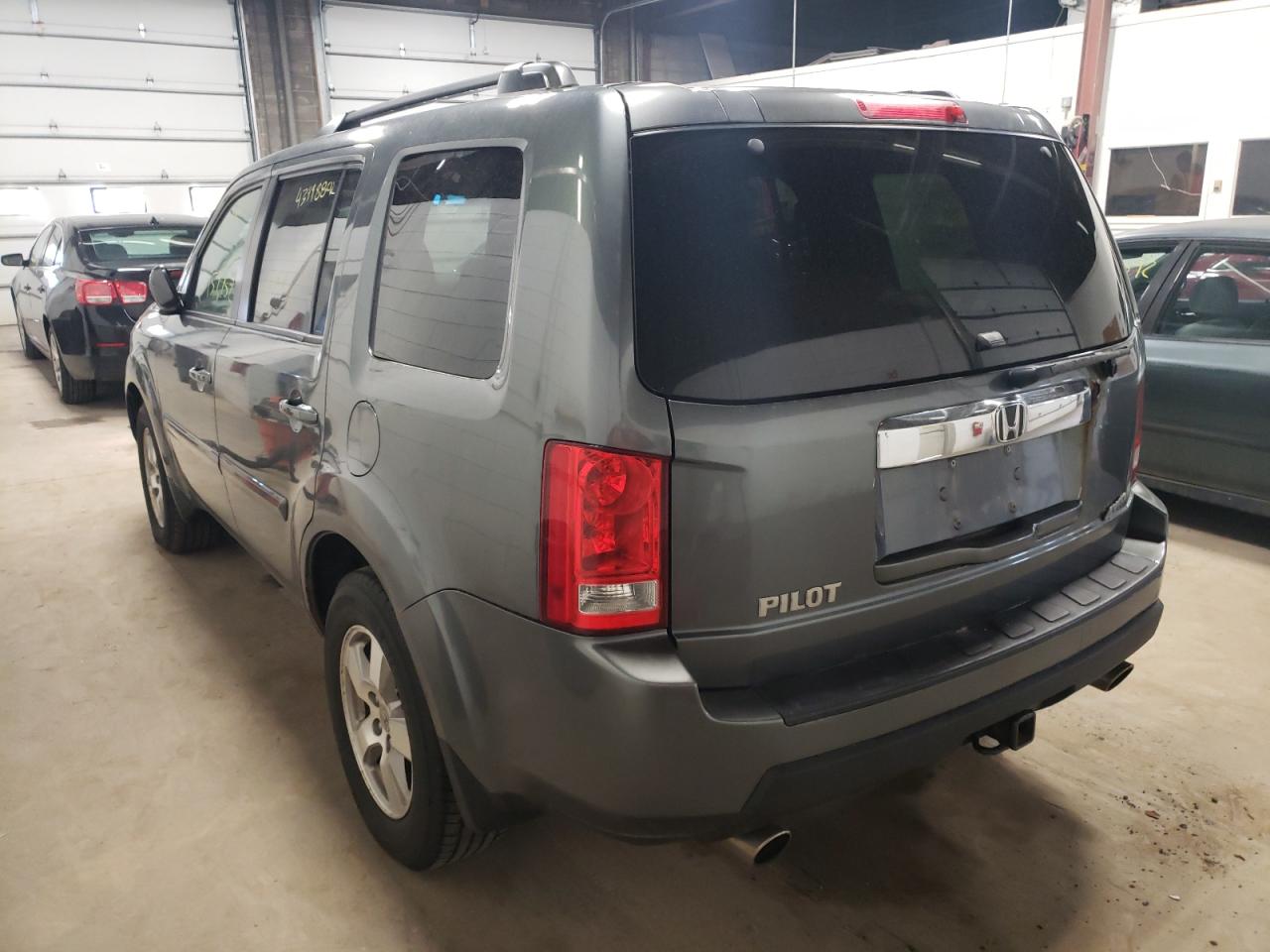 Photo 3 from auction – 2010 HONDA PILOT EX with VIN 5FNYF4H49AB017320