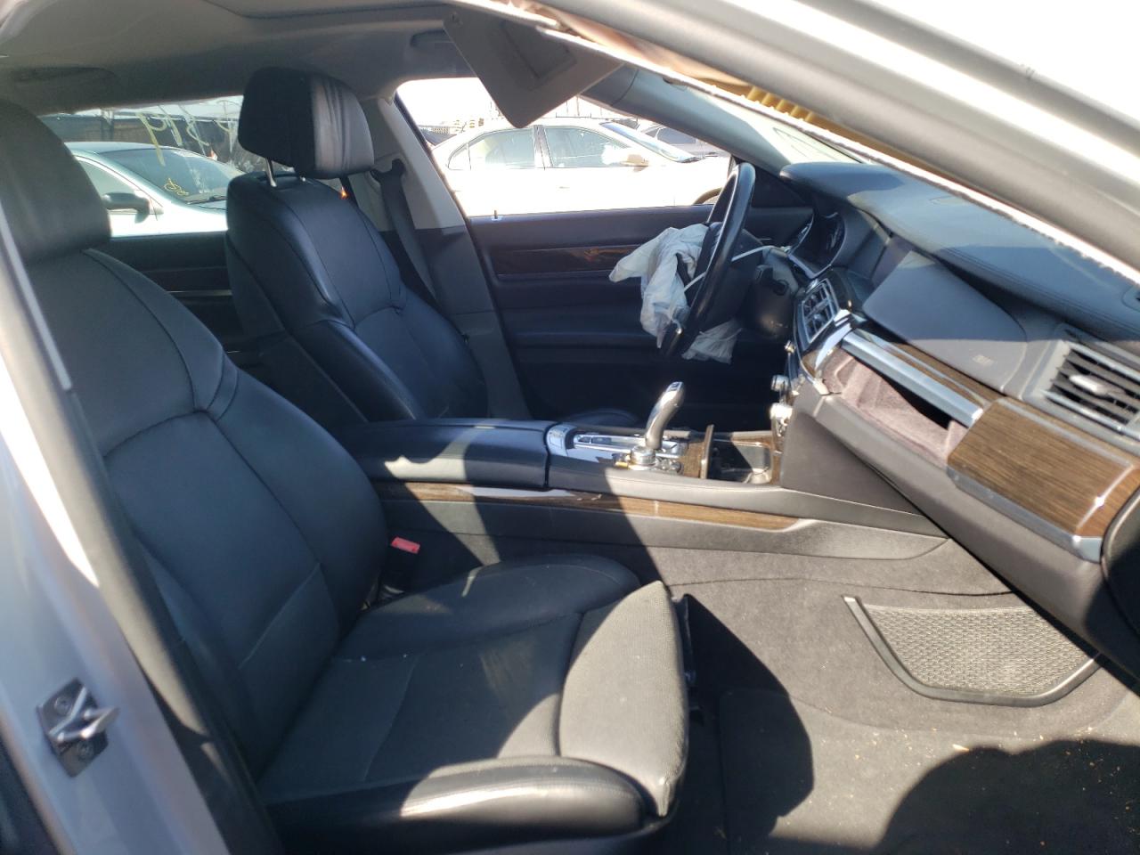 Photo 5 from auction – 2012 BMW 740 LI with VIN WBAKB4C53CC575968