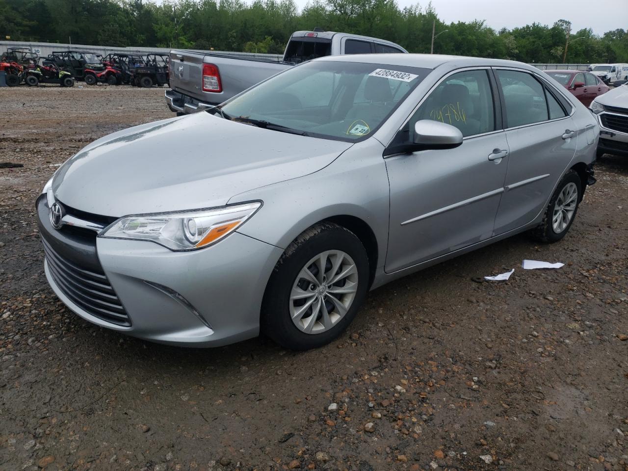 Photo 2 from auction – 2017 TOYOTA CAMRY LE with VIN 4T1BF1FK8HU447391