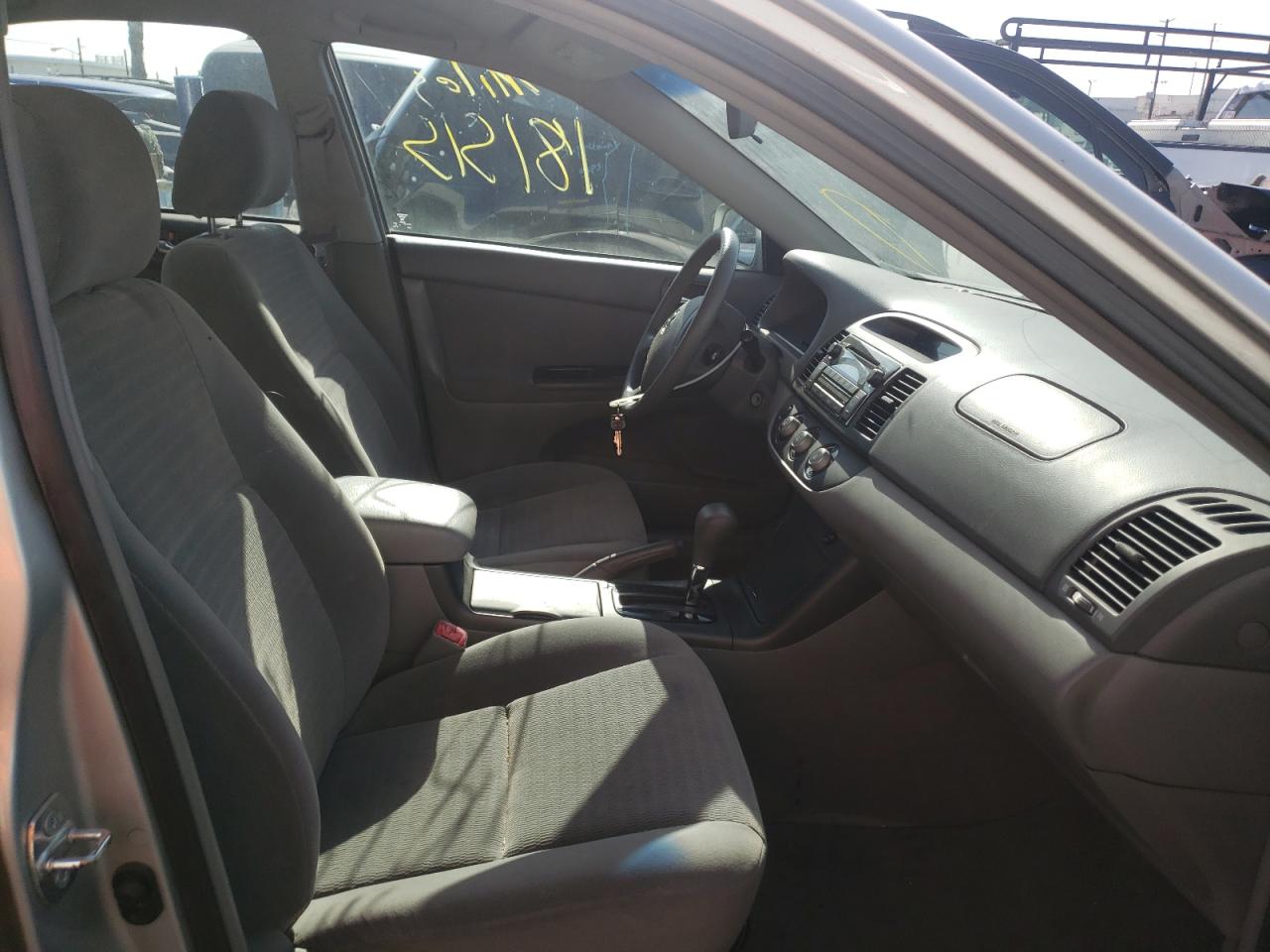 Photo 5 from auction – 2005 TOYOTA CAMRY LE with VIN 4T1BE32K05U434490