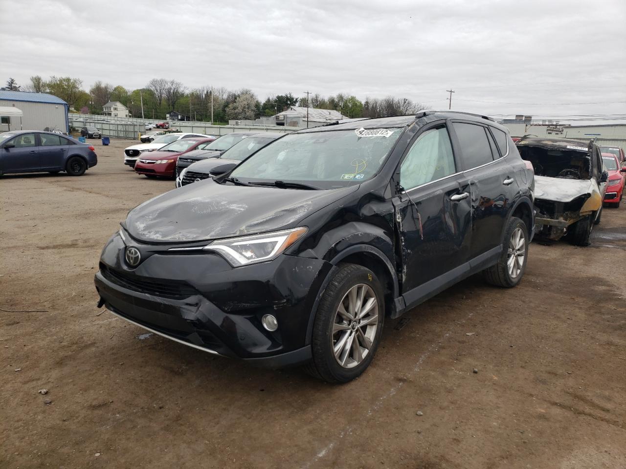 Photo 2 from auction – 2016 TOYOTA RAV4 LIMIT with VIN 2T3DFREV0GW427239