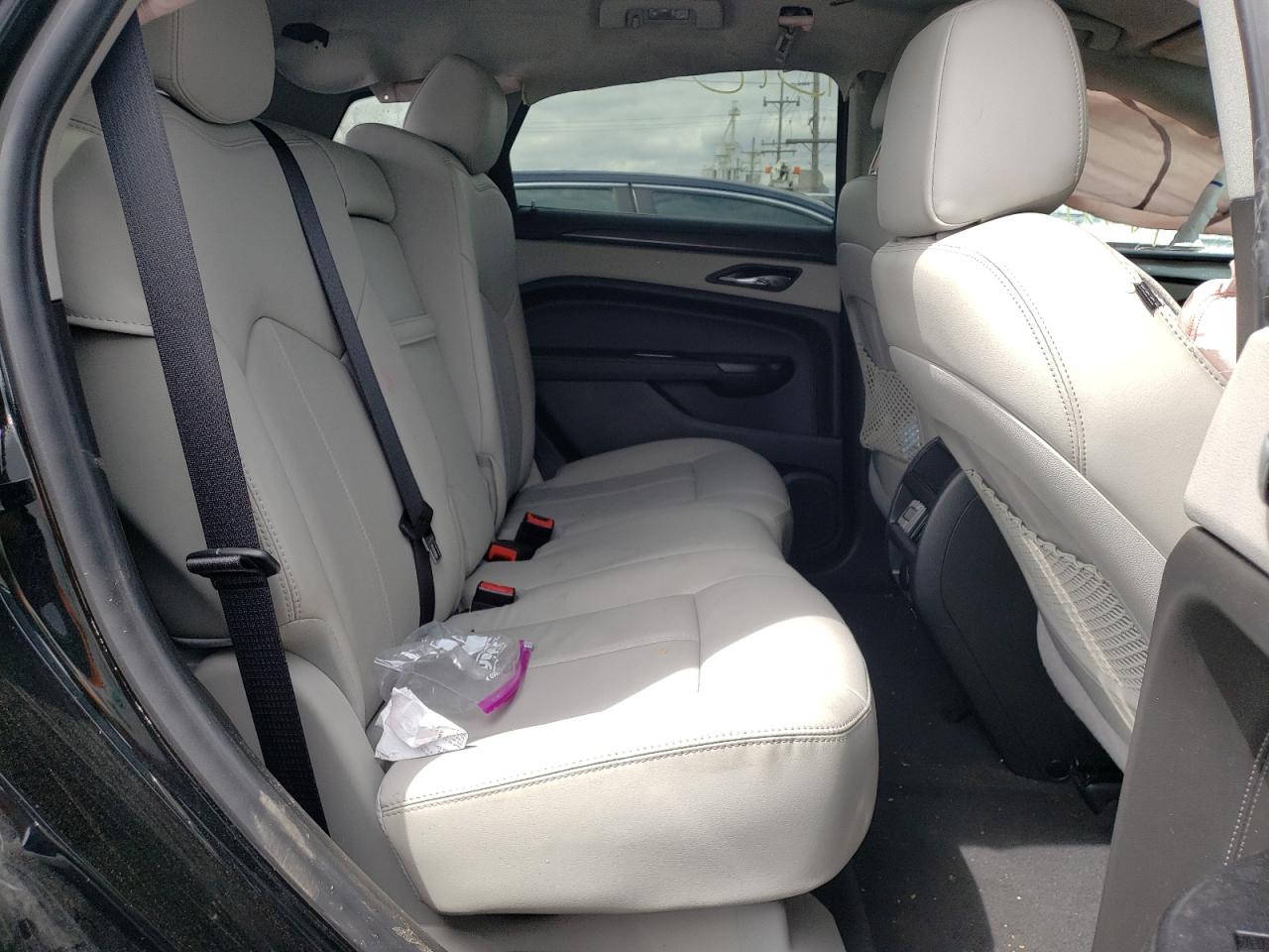 Photo 6 from auction – 2016 CADILLAC SRX with VIN 3GYFNAE33GS578577