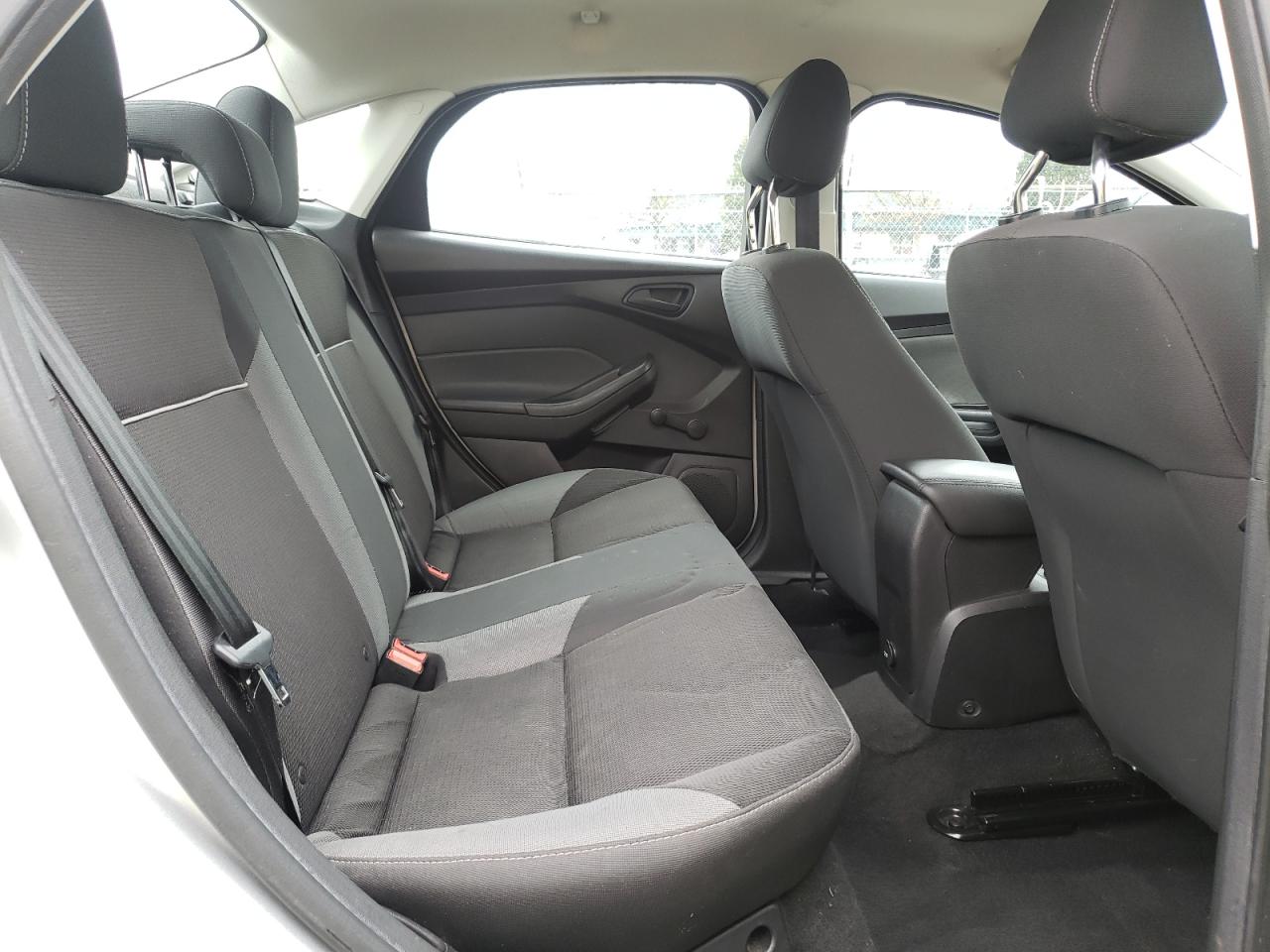 Photo 6 from auction – 2014 FORD FOCUS S with VIN 1FADP3E21EL211325