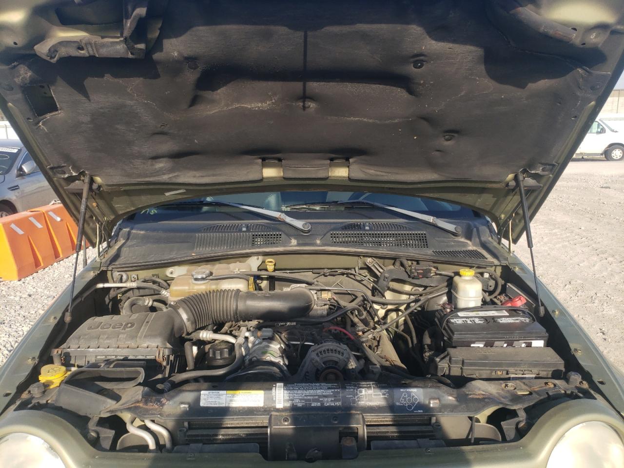 Photo 7 from auction – 2004 JEEP LIBERTY RE with VIN 1J4GL38K14W246534