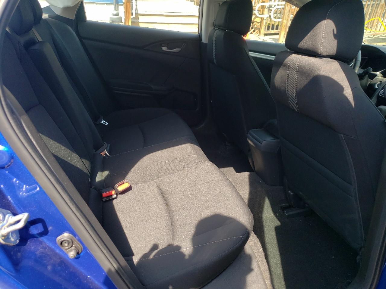 Photo 6 from auction – 2017 HONDA CIVIC EX with VIN 19XFC2F79HE212223