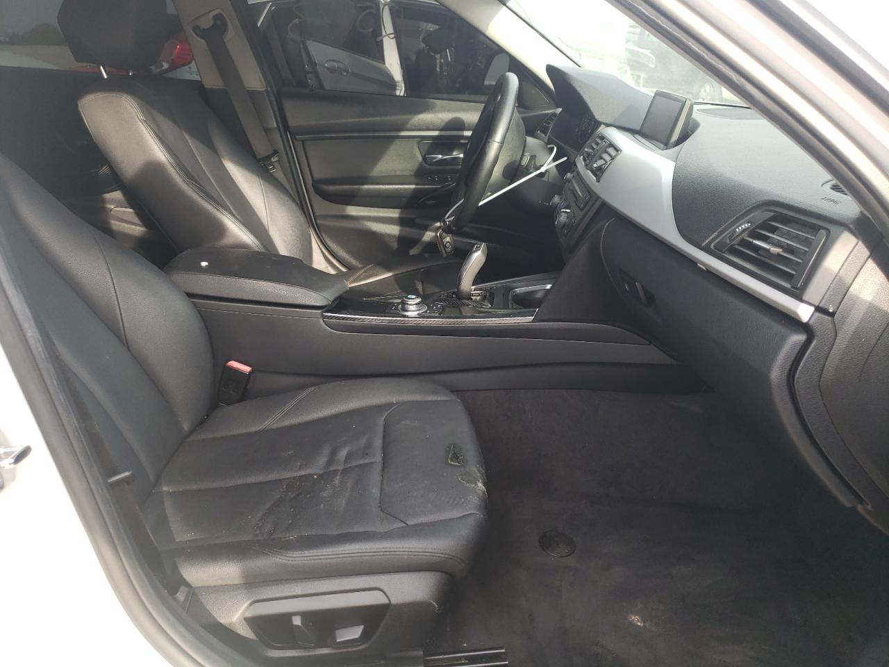 Photo 5 from auction – 2012 BMW 328 I with VIN WBA3A5C5XCF349194