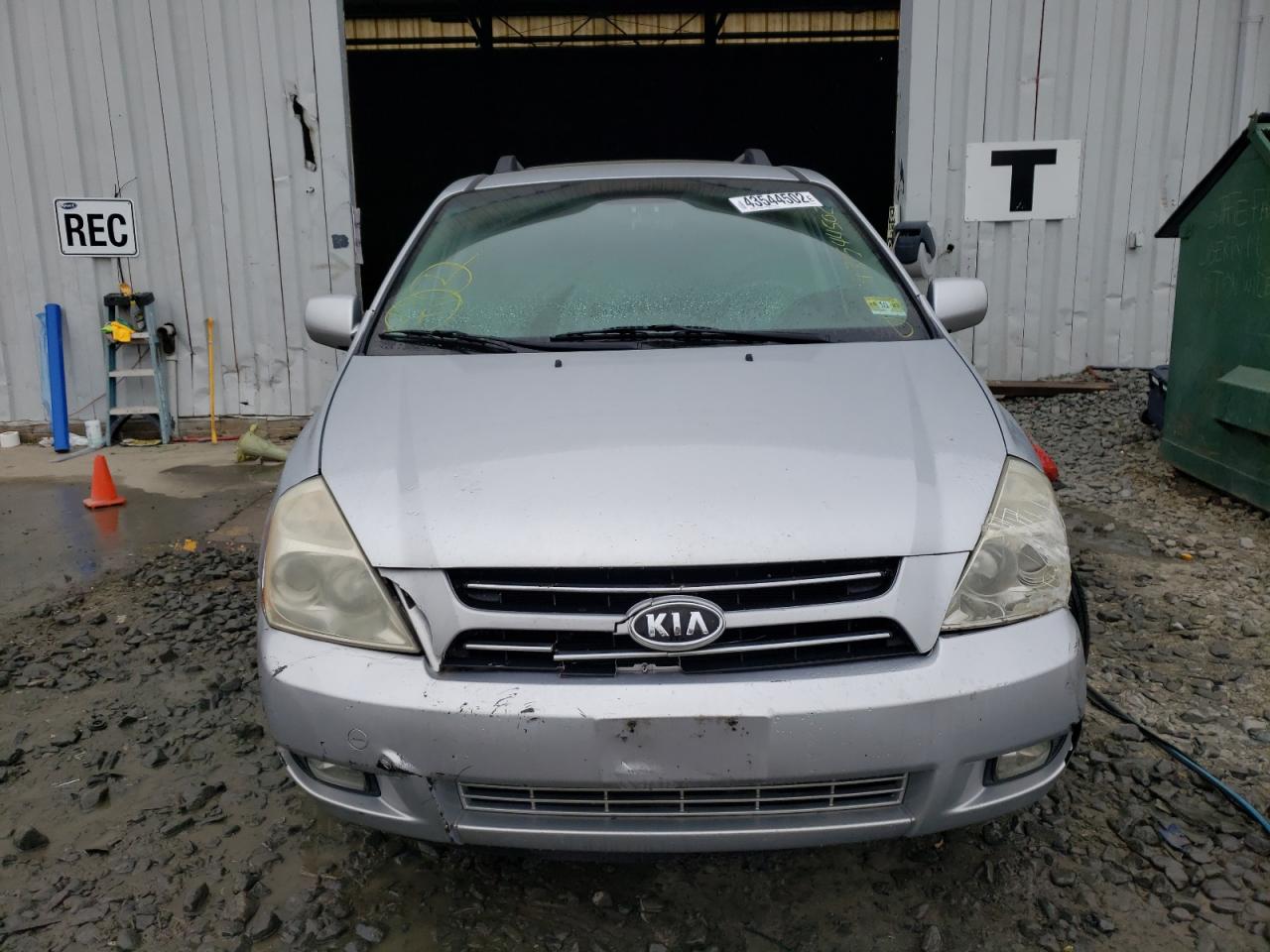 Photo 9 from auction – 2006 KIA SEDONA EX with VIN KNDMB233166081982