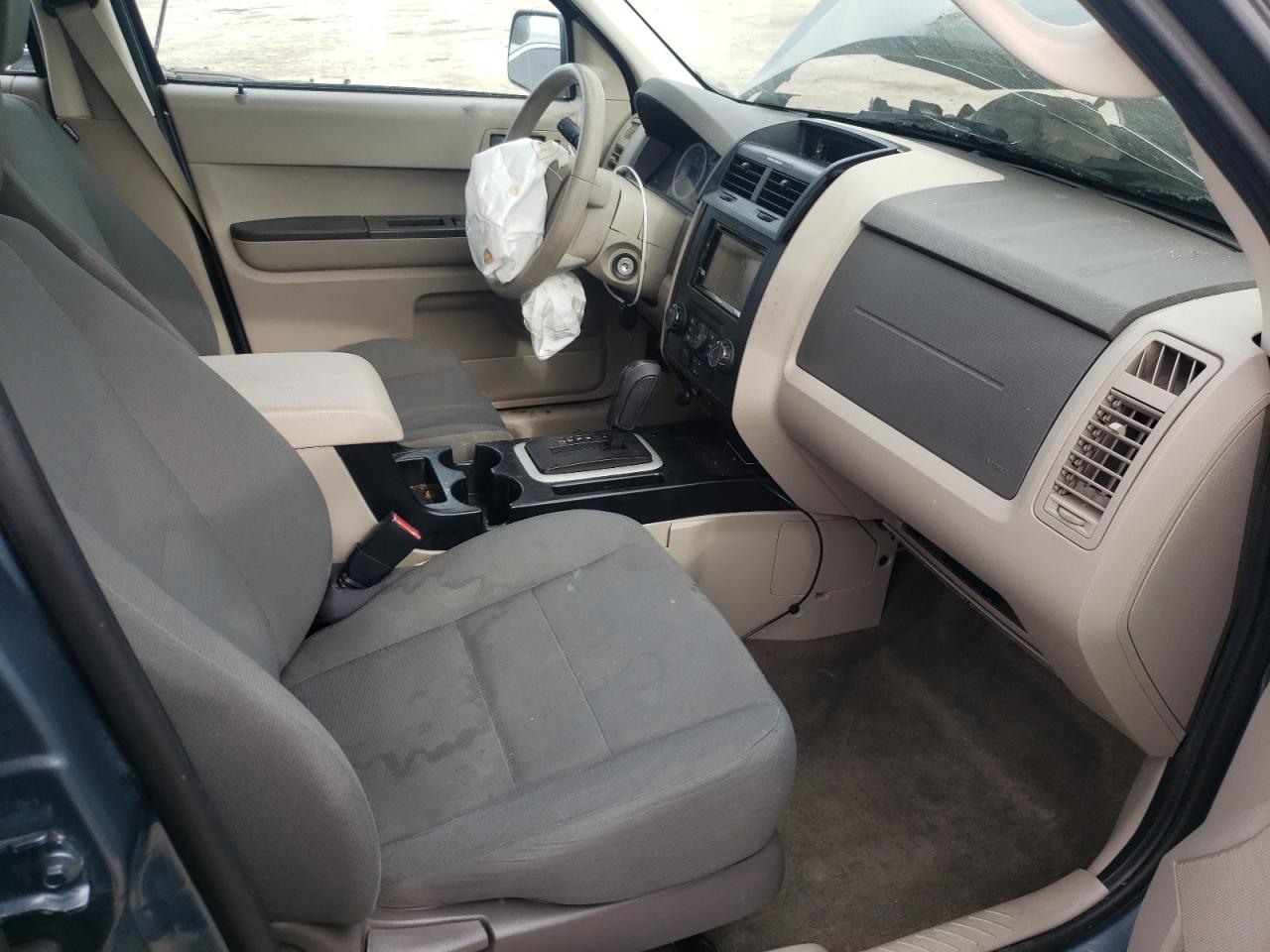 Photo 5 from auction – 2010 FORD ESCAPE XLS with VIN 1FMCU0C76AKC45929