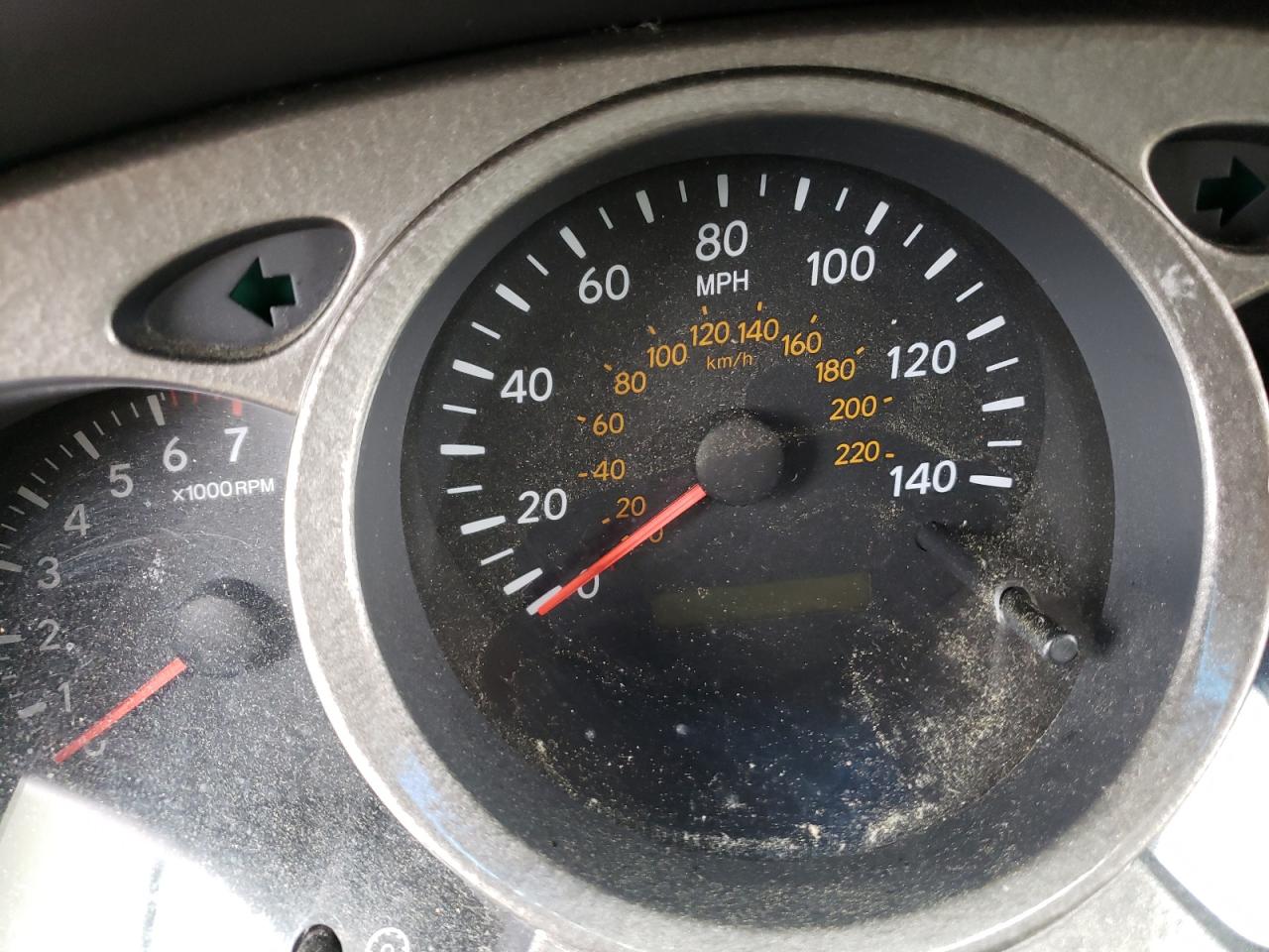 Photo 8 from auction – 2002 TOYOTA HIGHLANDER with VIN JTEGD21A720043951