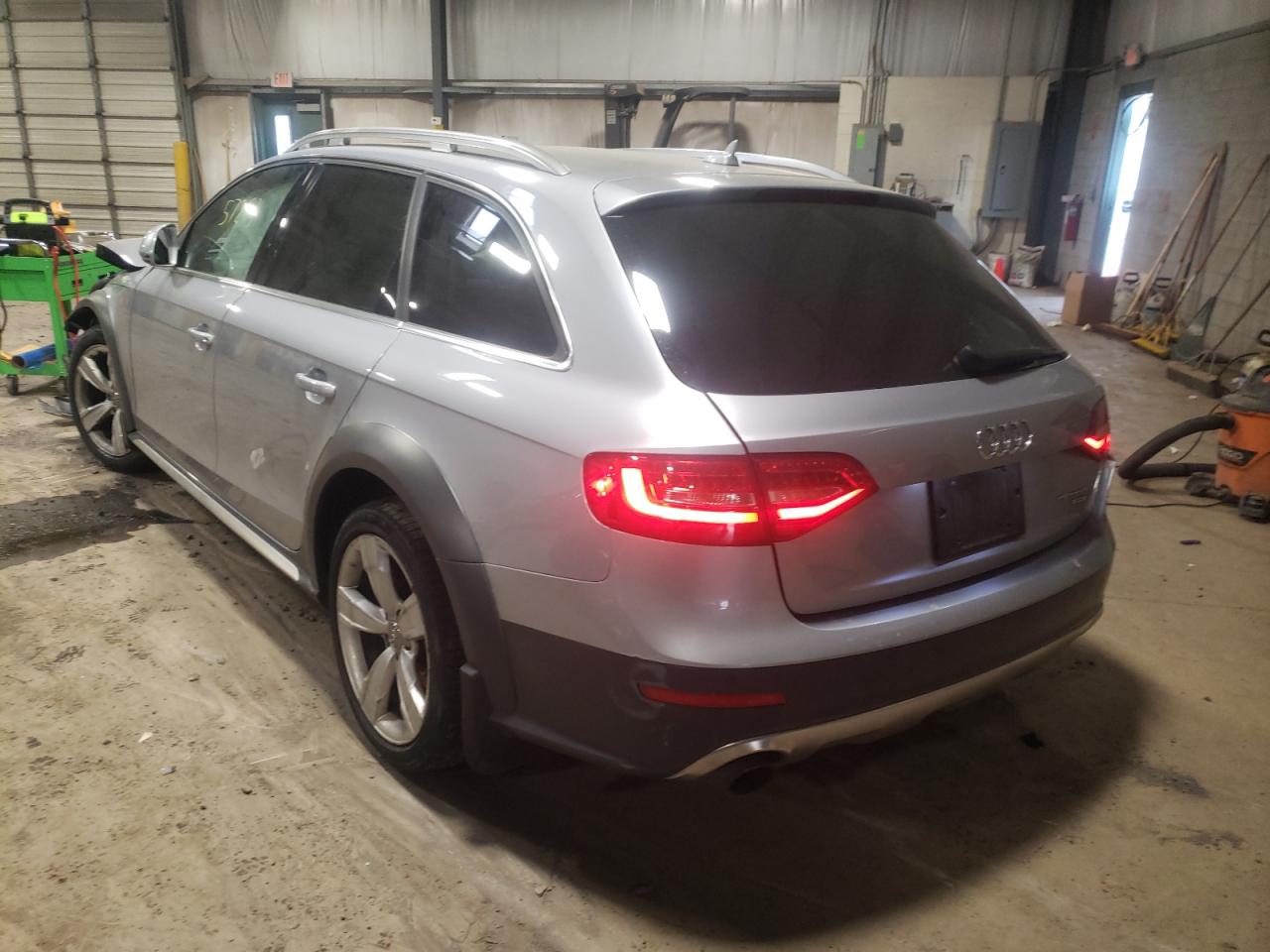 Photo 3 from auction – 2015 AUDI A4 ALLROAD with VIN WA1UFAFL6FA045884